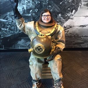 Meet your Posher, Emily